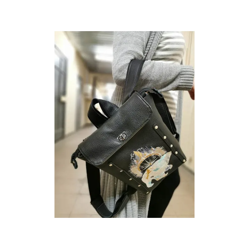 Backpack embroidered for young lady