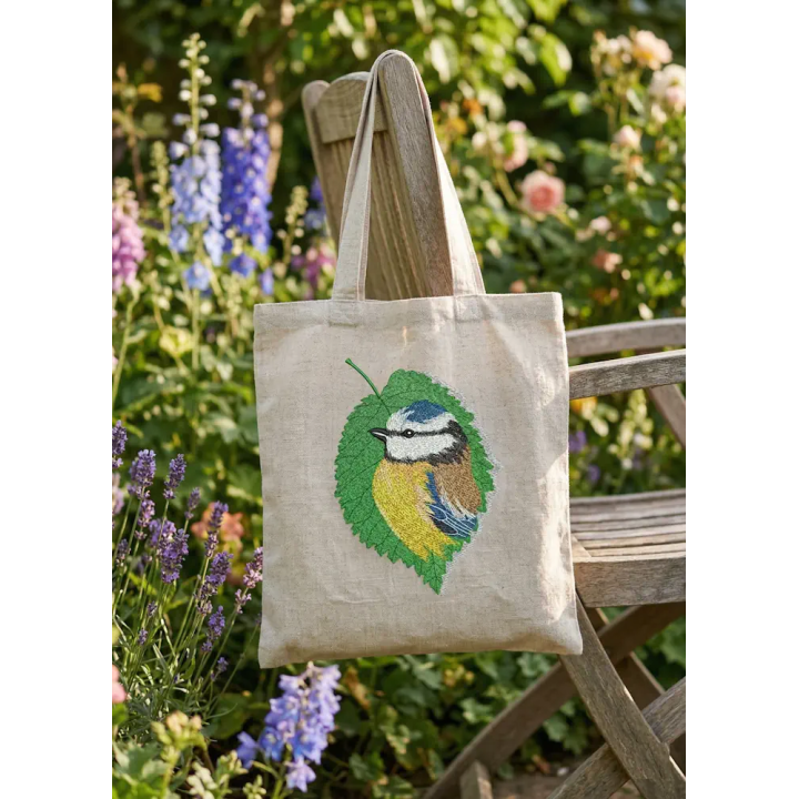 Charming Tree Leaf with Birdie Embroidery Design