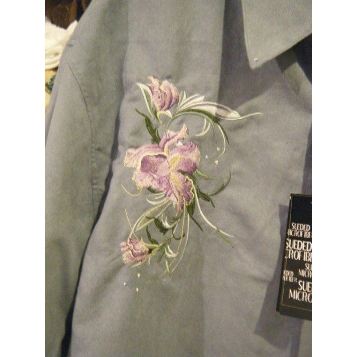 Big Swirl Iris  embroidery design - Embroidery Design