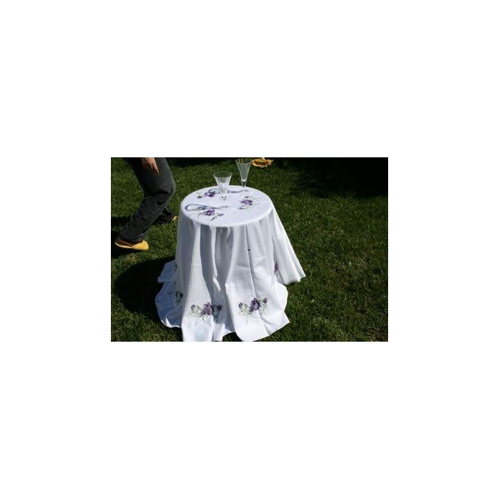 Big Swirl Iris  embroidery design - Embroidery Design