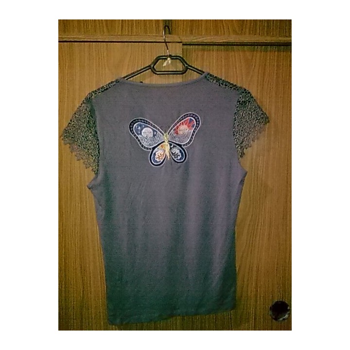 Fantastic Butterfly Night and Day free embroidery design