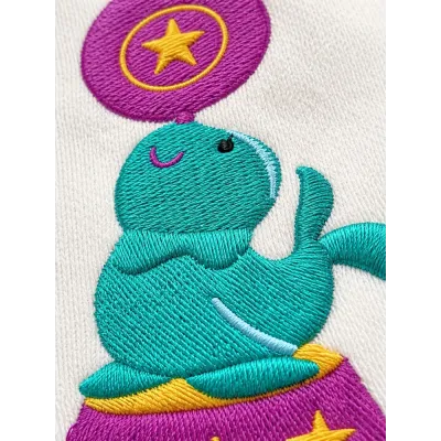 Merry Sea Lion free embroidery design